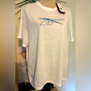 NWT Reebok tee short sleeve 2X very comfortable.